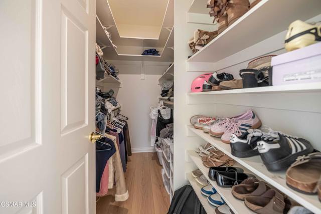 11300 Highridge Court, Camarillo CA: https://media.crmls.org/mediaz/a6232758-48d0-4320-a098-77ee2298d30d.jpg