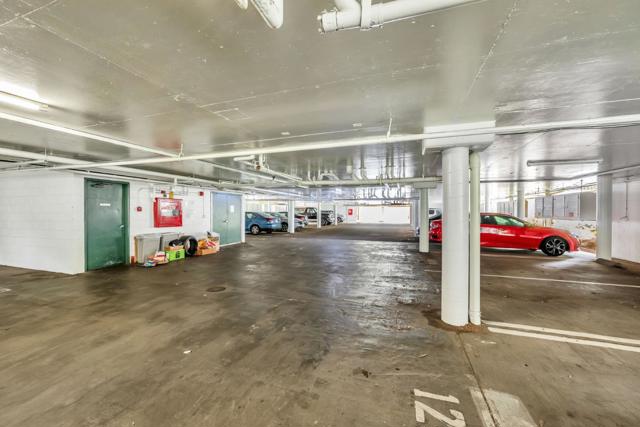 377 Mandarin Drive, Daly City CA: https://media.crmls.org/mediaz/a623ca16-dece-4290-85b1-9877ecaf0cbe.jpg
