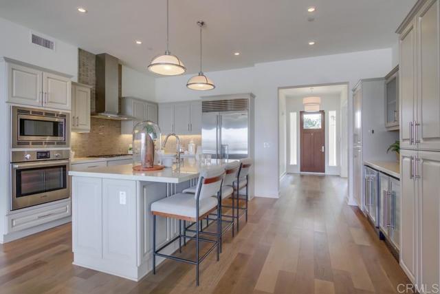 Detail Gallery Image 1 of 1 For 2333 Ocean St, Carlsbad,  CA 92008 - 3 Beds | 3 Baths