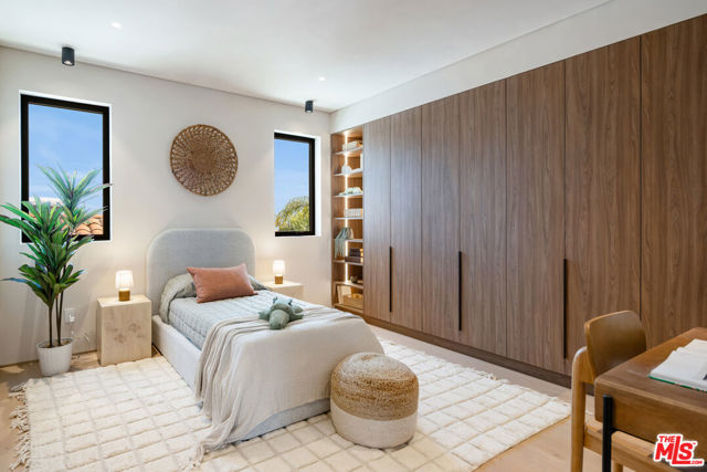 3731 Wasatch Avenue, Los Angeles CA: https://media.crmls.org/mediaz/a6257000-4af4-4e31-90e0-b73568289fab.jpg