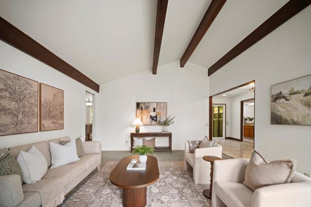 10 Wyndemere Vale, Monterey CA: https://media.crmls.org/mediaz/a625a3c7-b7c6-48c4-bc8a-7ddf4eafb3f3.jpg