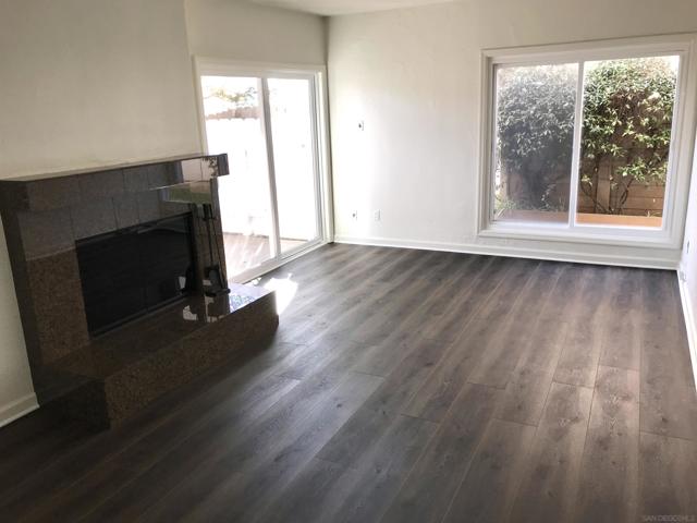 2359 Caminito Agrado, San Diego CA: https://media.crmls.org/mediaz/a625e906-544c-4413-93bc-74ee24c8a7b7.jpg