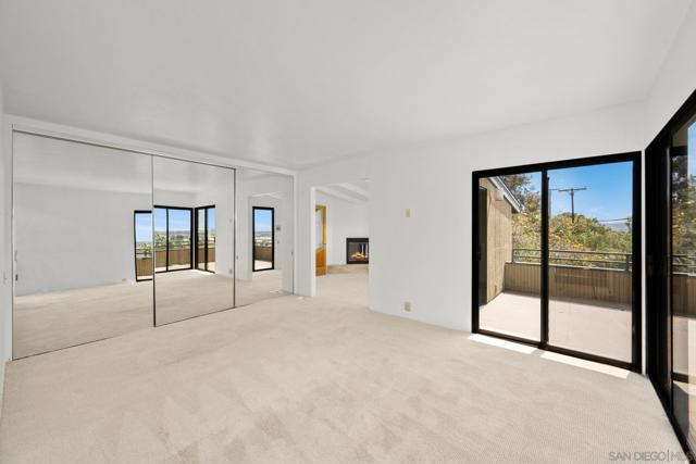 2195 Hayden Way, San Diego CA: https://media.crmls.org/mediaz/a6266a7f-4c52-4180-976f-d388be4105be.jpg
