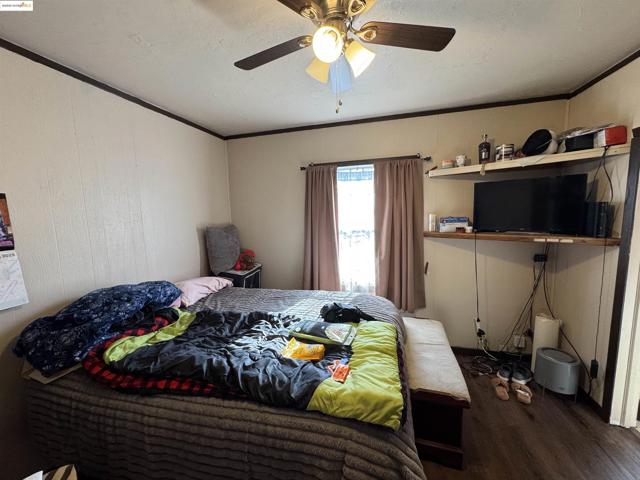 1953 102nd Ave, Oakland CA: https://media.crmls.org/mediaz/a62744b6-eef1-4442-be77-3edefb402f4c.jpg