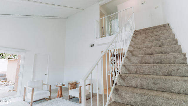 1020 Dunes Street, Oxnard CA: https://media.crmls.org/mediaz/a6279198-e749-44b3-b8ac-193c1ff02dba.jpg