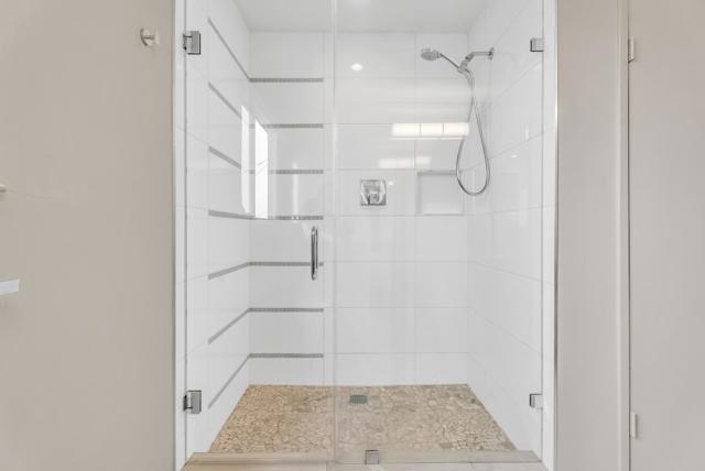 999 Carolina Street, San Francisco CA: https://media.crmls.org/mediaz/a628c552-8187-4d48-9112-50707bfa4f4b.jpg