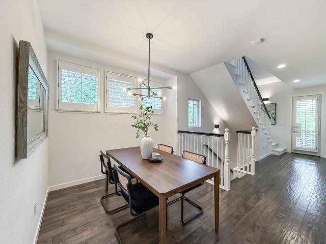 311 Geary Way, Mountain View CA: https://media.crmls.org/mediaz/a62916de-dfad-4631-82a5-373fbe53164c.jpg