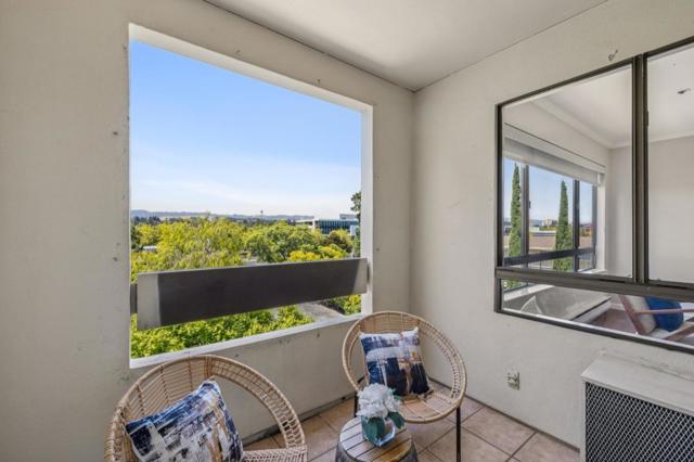410 Sheridan Avenue, Palo Alto CA: https://media.crmls.org/mediaz/a6295665-f2c7-4c8d-9b74-7561ce165a86.jpg