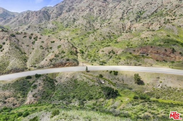 1 Kanan Rd, Agoura Hills CA: https://media.crmls.org/mediaz/a629609f-ee0e-414e-ad87-7b3de73d6a85.jpg