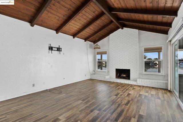 780 Beaver Ln, Discovery Bay CA: https://media.crmls.org/mediaz/a62a0299-3687-4d05-b1fa-d190b378ac01.jpg