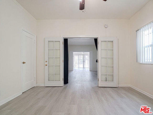 336 S Wilton Place, Los Angeles CA: https://media.crmls.org/mediaz/a62c0100-19eb-4581-8b25-0092fda7d3f4.jpg
