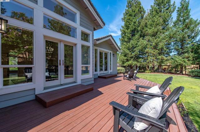 1398 Benedict Ct, Pleasanton CA: https://media.crmls.org/mediaz/a62c1d2e-4339-424e-8d12-7d74ebbda28d.jpg