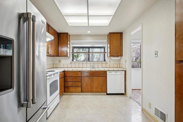 1575 Camden Village Circle, San Jose CA: https://media.crmls.org/mediaz/a62c4b72-07b2-413d-80ea-6990a9b26975.jpg