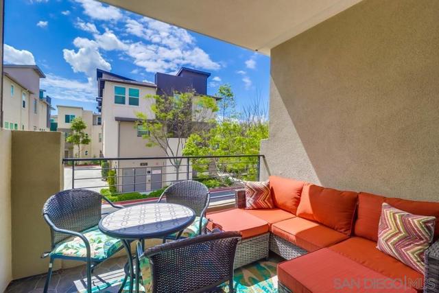 1875 Observation Way, Chula Vista CA: https://media.crmls.org/mediaz/a62c5963-a4ec-4ca7-b33c-d26f04d43aee.jpg