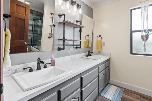 44734 Sun Valley Drive, King City CA: https://media.crmls.org/mediaz/a62cb0b1-88e9-45a1-9670-5ece7490f52d.jpg