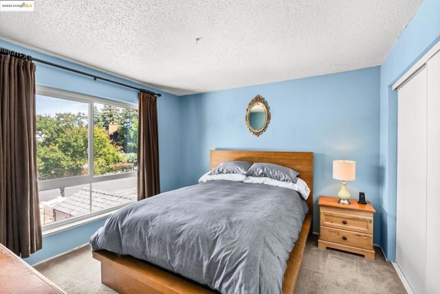 2044 Sierra Rd., Concord CA: https://media.crmls.org/mediaz/a62cfddd-ac3e-4342-9ca4-e19182fb0989.jpg