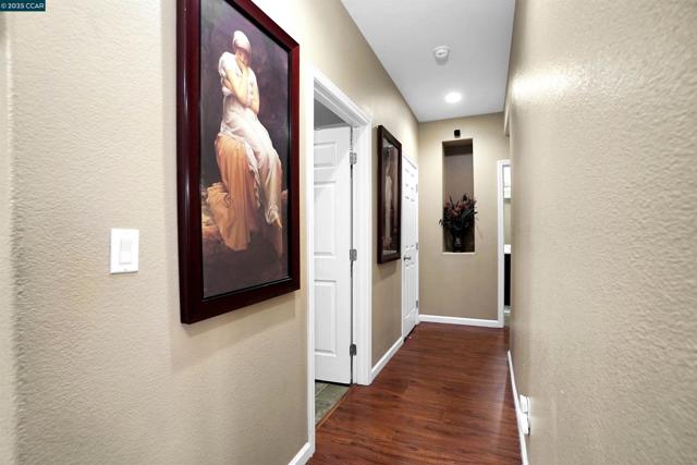 115 Montevino Ct, Oakley CA: https://media.crmls.org/mediaz/a62e9064-bcee-441c-9e40-aa1e1891a1f2.jpg