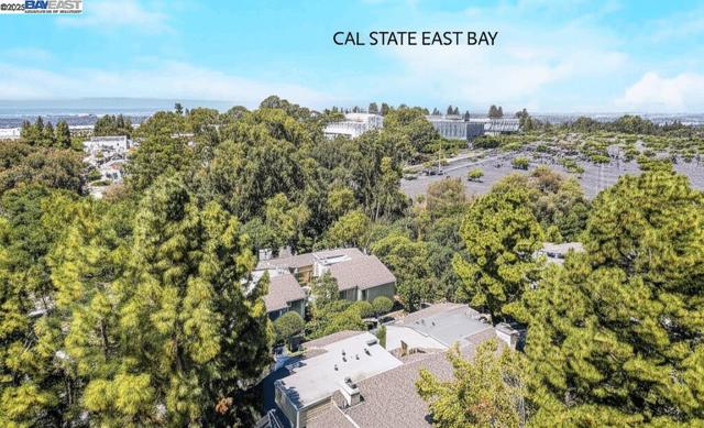 2437 Sebastopol Ln, Hayward CA: https://media.crmls.org/mediaz/a62e9cb5-beab-4df1-8035-f0e93266ed03.jpg