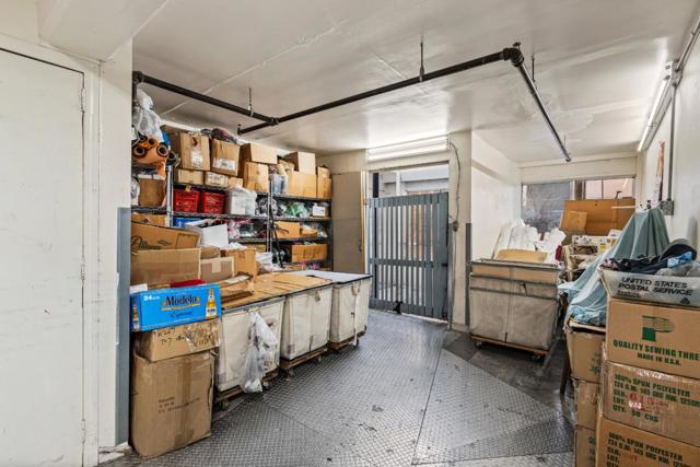 Image 21 of 52 For 1114 Howard Street