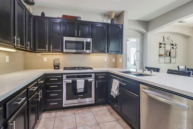 Detail Gallery Image 8 of 26 For 779 Caminito Francisco #1,  Chula Vista,  CA 91913 - 2 Beds | 2 Baths