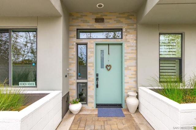 2563 State St, Carlsbad CA: https://media.crmls.org/mediaz/a63147d6-5db0-4dc8-b6ed-fe0e6400605e.jpg