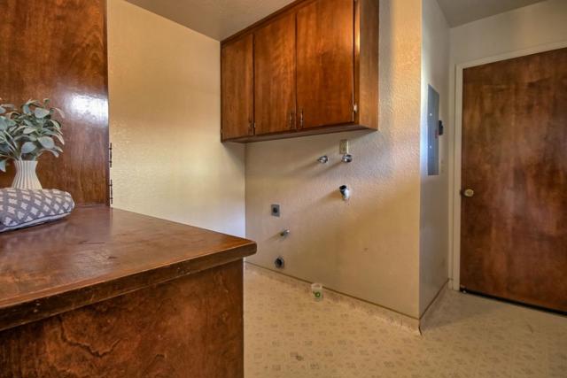 141 Joes Lane, Hollister CA: https://media.crmls.org/mediaz/a63283bd-7058-48fc-a3dc-b3820216ddd5.jpg