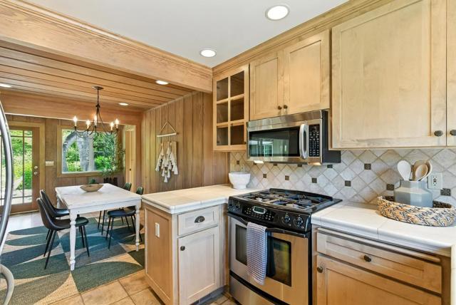 711 Riverview Drive, Capitola CA: https://media.crmls.org/mediaz/a632bc0c-7e3b-4274-9ae1-040b16f979c3.jpg
