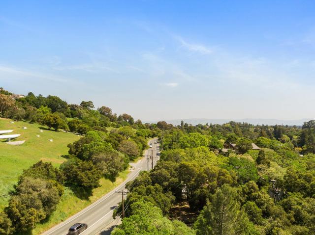 2085 Edgewood Road, Redwood City CA: https://media.crmls.org/mediaz/a632cdb9-7fe3-483f-8063-6d6132d33bc9.jpg