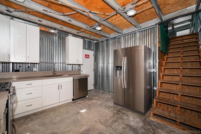 4703 Briana Ct, Fallbrook CA: https://media.crmls.org/mediaz/a6331e8c-e207-42df-a175-ae3b3c7ac94c.jpg