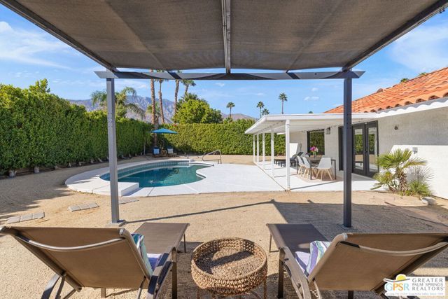 1489 E Francis Drive, Palm Springs CA: https://media.crmls.org/mediaz/a63363c4-75ad-4f7c-a7ea-ae0667cb67fb.jpg