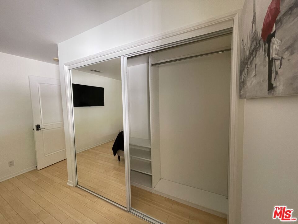 https://media.crmls.org/mediaz/a6338185-b51e-444a-b2f5-671e4df22fc1.jpg?preset=X-Large