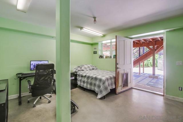 210 Frances Dr, El Cajon CA: https://media.crmls.org/mediaz/a633cfff-a647-4646-8eae-1ee4cb7dd9f3.jpg