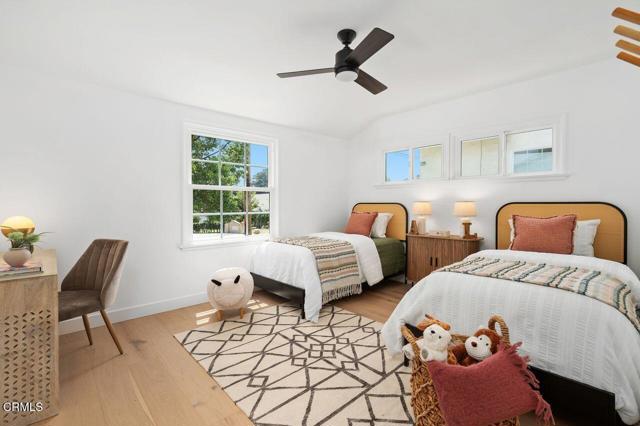 1105 Fairview Drive, La Canada Flintridge CA: https://media.crmls.org/mediaz/a633ee46-65b5-475e-803b-696a32e73b4e.jpg