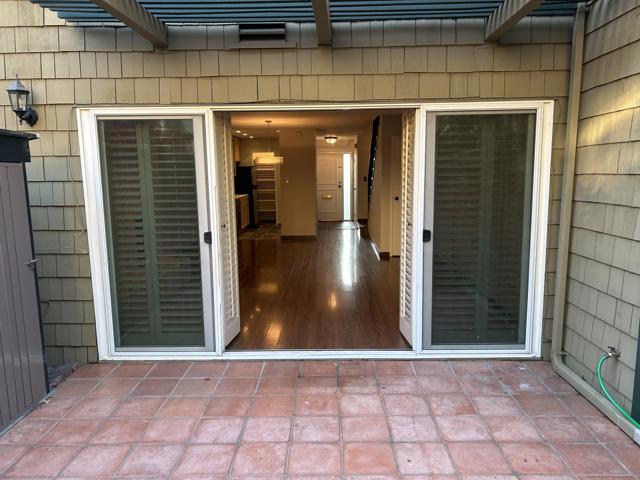 940 Peninsula Avenue, San Mateo CA: https://media.crmls.org/mediaz/a634398a-9937-4355-bc34-9a703b57eb35.jpg