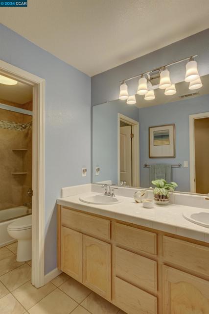 5171 Keller Ridge Dr, Clayton CA: https://media.crmls.org/mediaz/a63450ab-9f53-4926-865b-aee24a3dd753.jpg
