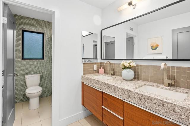 Image 11 of 40 For 4286 Merritt Boulevard