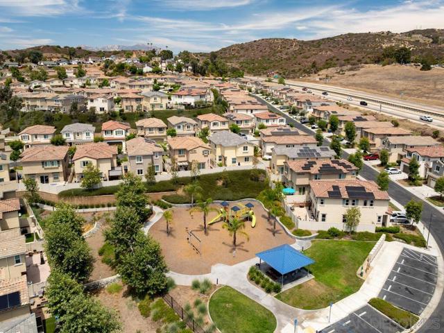 1882 Emily St, El Cajon CA: https://media.crmls.org/mediaz/a635145e-7cc7-41fe-8b15-b199df0f559f.jpg