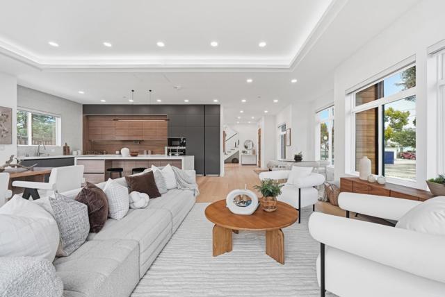 395 Martens Avenue, Mountain View CA: https://media.crmls.org/mediaz/a63569e8-2e43-43eb-97c3-acd23c4681c4.jpg