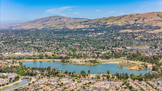 2733 Scottsdale Drive, San Jose CA: https://media.crmls.org/mediaz/a63627d1-109d-4210-b2e0-86e1f106800f.jpg
