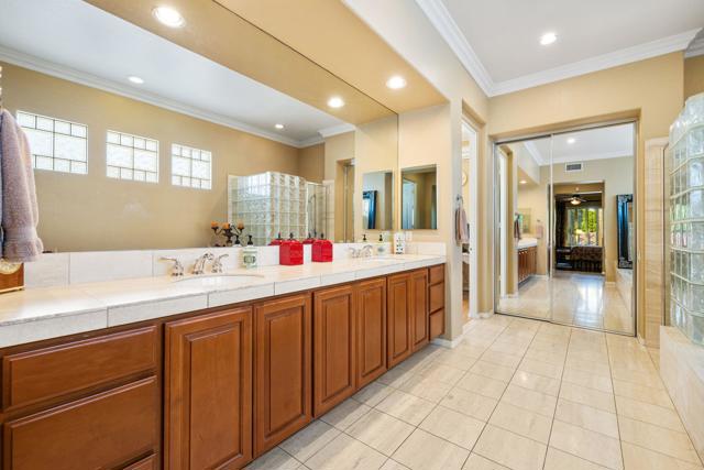 47 Gibraltar Drive, Palm Desert CA: https://media.crmls.org/mediaz/a6364470-8d2d-450a-b496-4d6693fd1dac.jpg