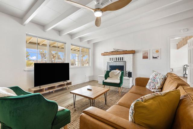 7552 Elk Trail, Yucca Valley CA: https://media.crmls.org/mediaz/a63670f4-4a40-441d-826d-6d8a7f7c12a0.jpg