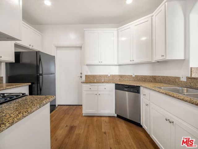 1625 Butler Avenue, Los Angeles CA: https://media.crmls.org/mediaz/a6371def-23f4-4646-90b2-f20f1a7274f5.jpg