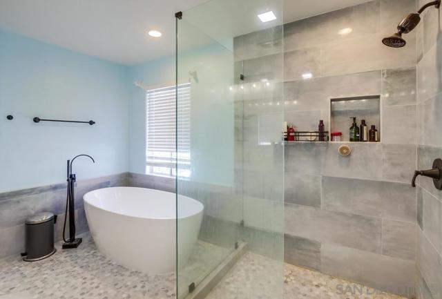 5159 Renaissance Ave, San Diego CA: https://media.crmls.org/mediaz/a6377299-a2e6-48de-b96c-9dfcf5e9f93d.jpg