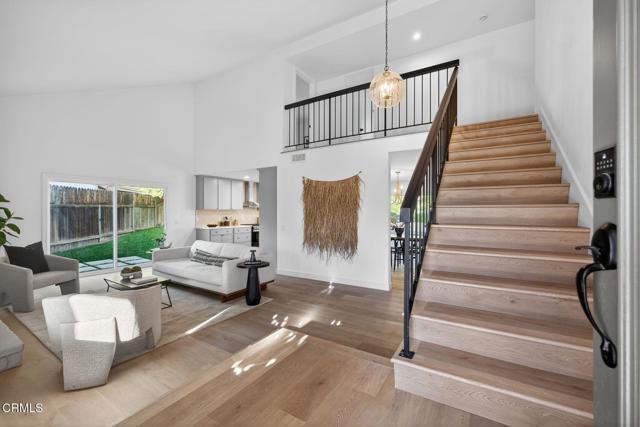 Detail Gallery Image 4 of 34 For 2868 Amber Wood Pl, Thousand Oaks,  CA 91362 - 4 Beds | 2/1 Baths