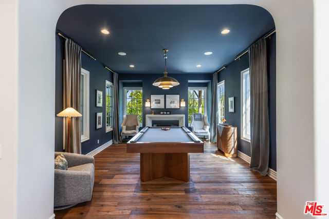 2052 Shadow Creek Drive, Agoura Hills CA: https://media.crmls.org/mediaz/a637b8ff-767d-4c12-8d54-5b631cbe0e92.jpg