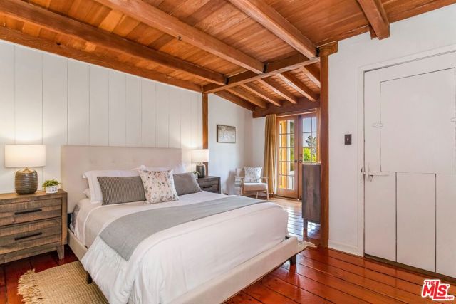 3940 Davana Road, Sherman Oaks CA: https://media.crmls.org/mediaz/a637f6a7-381d-4292-8bd0-6eb08825b8b1.jpg