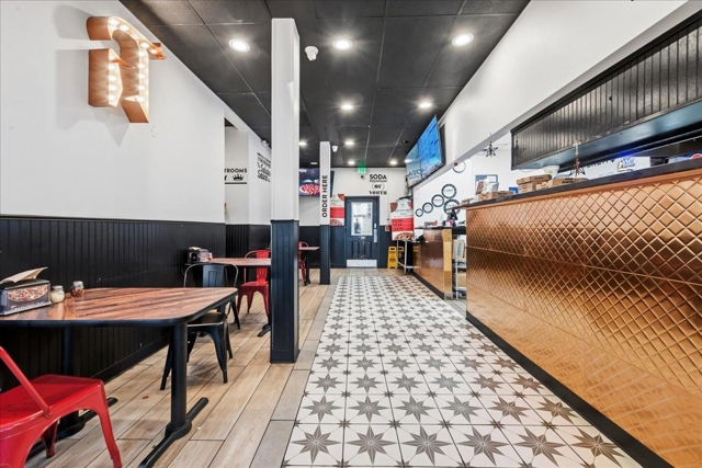 Image 9 of 21 For 706 Colorado Ave