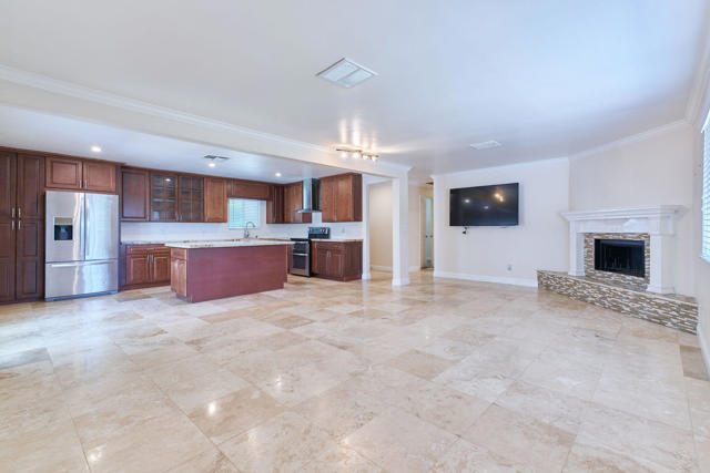 83175 Rue Paray, Thermal CA: https://media.crmls.org/mediaz/a638e8d4-c047-4977-aac1-e86adba540f6.jpg