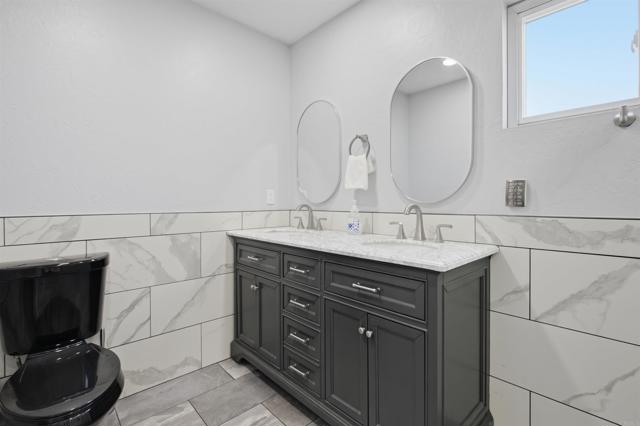 11151 Oak Creek Dr, Eucalyptus Hills, CA 92040 photo 18