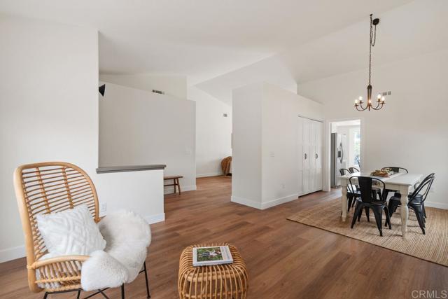 2663 Sutter St, Carlsbad CA: https://media.crmls.org/mediaz/a639b6c7-5524-4faa-ba58-bb8102e3b168.jpg